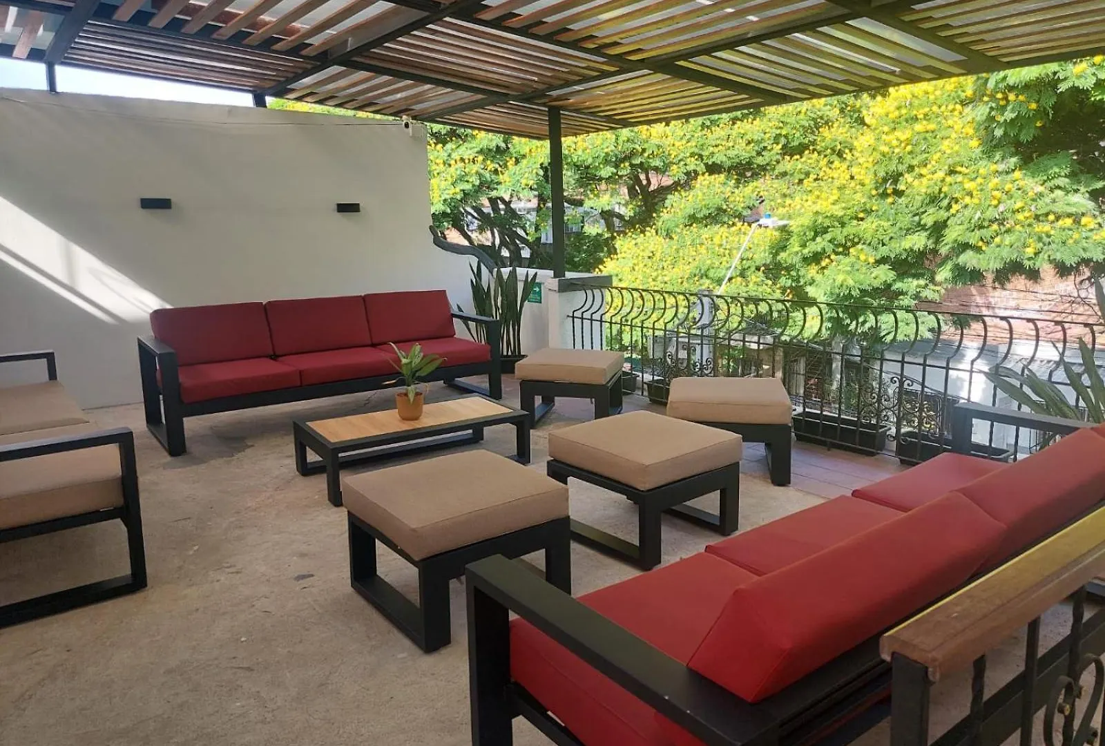 Apartahotel-Sevilla location